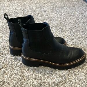 Nordstrom Caslon Miller Water Resistant Lug Chelsea Boot 6.5